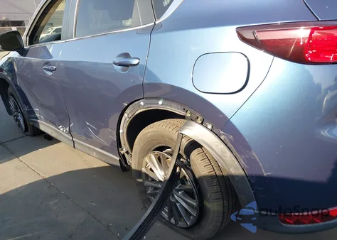 2020 Mazda Cx-5 Touring z USA, uszkodzony, nr VIN JM3KFACM4L1833432